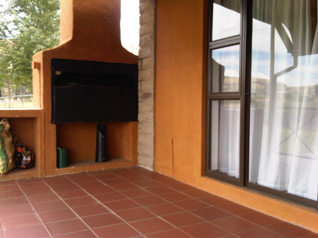 Villa Pumula Guest Farm Fouriesburg Exterior foto